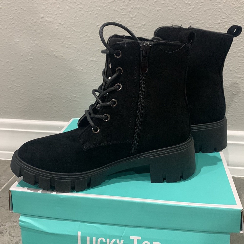 Boots - Picture 3 of 5